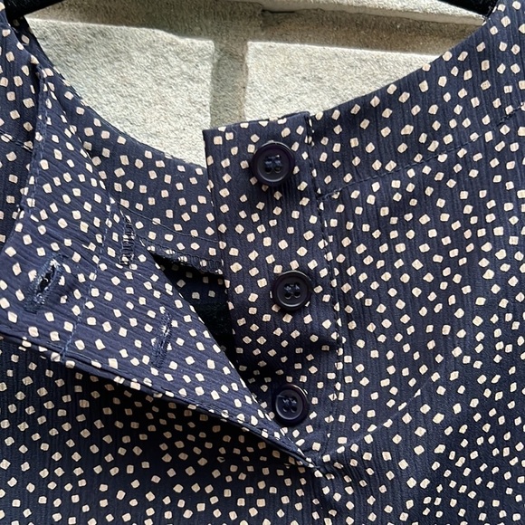 Alfred Dunner Petite Blouse Navy/Camel Sz 8 - Picture 8 of 9